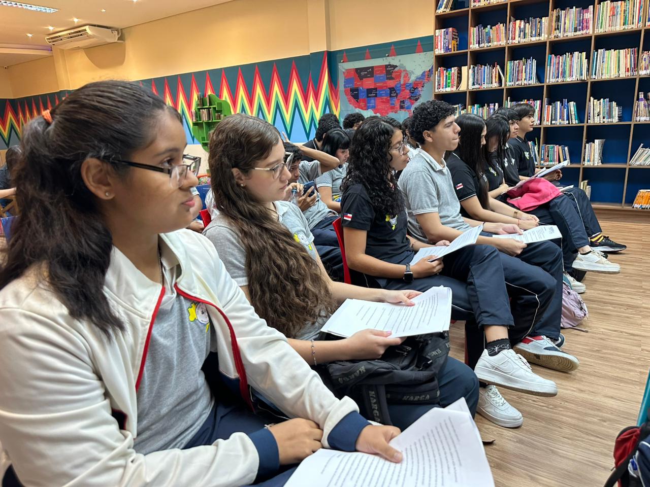 Estudantes da rede pública simulam júri sobre redução da maioridade penal em ação-da Defensoria FOTOS Marcus Bessa DPEAM