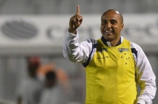 deivid-comanda-o-cruzeiro-na-partida-contra-a-ponte-preta-1441241180739_615x300