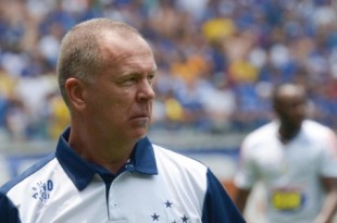 mano-menezes-mantem-os-pes-no-chao-e-evita-falar-em-g4-1445184507965_615x300