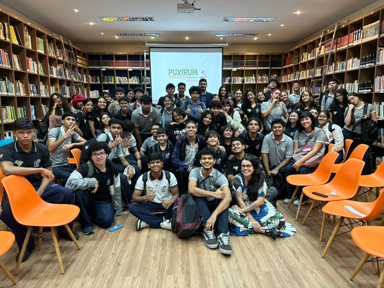 Estudantes-da-rede pública simulam júri sobre redução da maioridade penal em ação da Defensoria FOTOS Marcus Bessa DPEAM