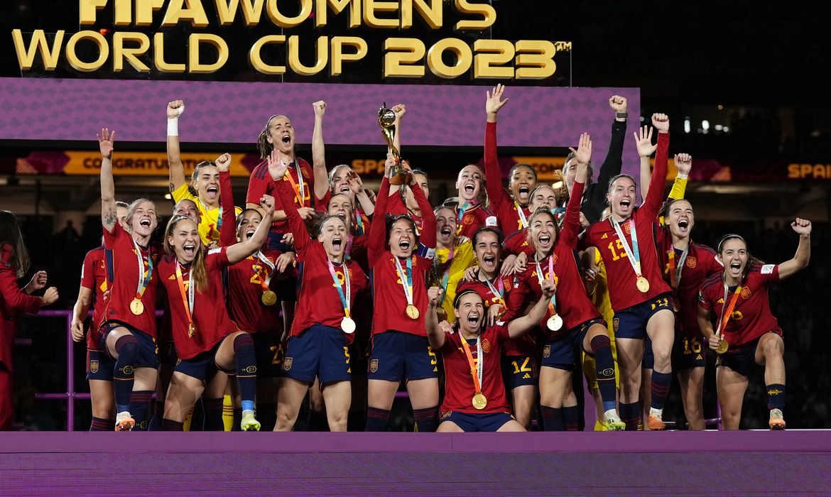 Finalista da Copa masculina, Espanha pode "unificar" títulos mundiais 1 2023 08 20t000000z 620148751 mt1nurpho000757u02 rtrmadp 3 spain v england final fifa women s world cup australia new zealand 2023