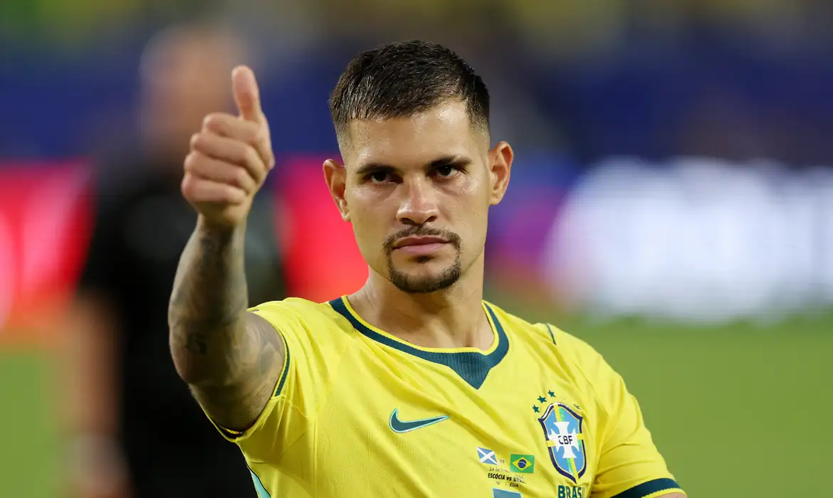 Bruno Guimarães projeta duelo com Odegaard e alerta sobre bola parada 1 © REUTERS/Paul Childs/Proibida reprodução