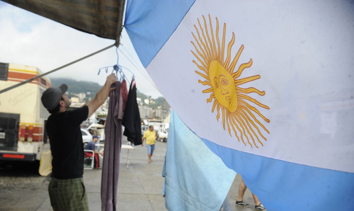 Quase metade dos jovens argentinos vive em vulnerabilidade social 1 923029 sambodromo argentinos0010