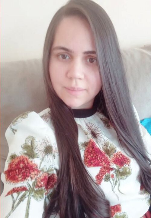 Mãe de dois filhos e formada em Administração: quem era a brasileira morta a facadas em Barcelona 1 camila kellem da silva caldas foi morta a facadas em barcelona foto arquivo pessoal e1786623135920