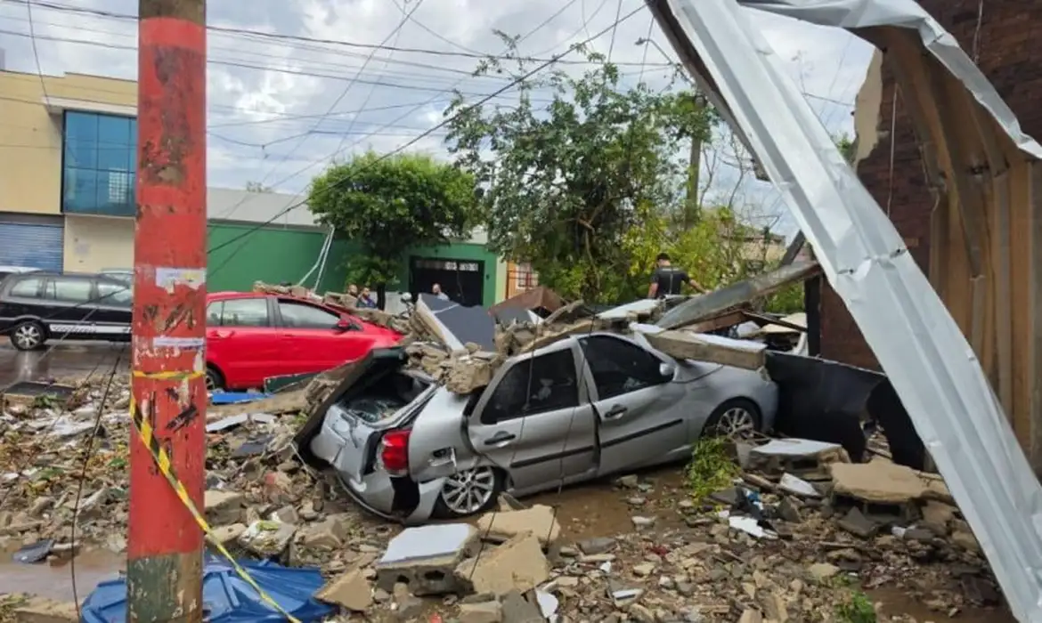 Ribeirão Preto ainda enfrenta falta de energia após temporal na sexta 1 estragos 14 rqwnc7033zwb5i5sc6pniz2ldc63icgq5ao8o89yps