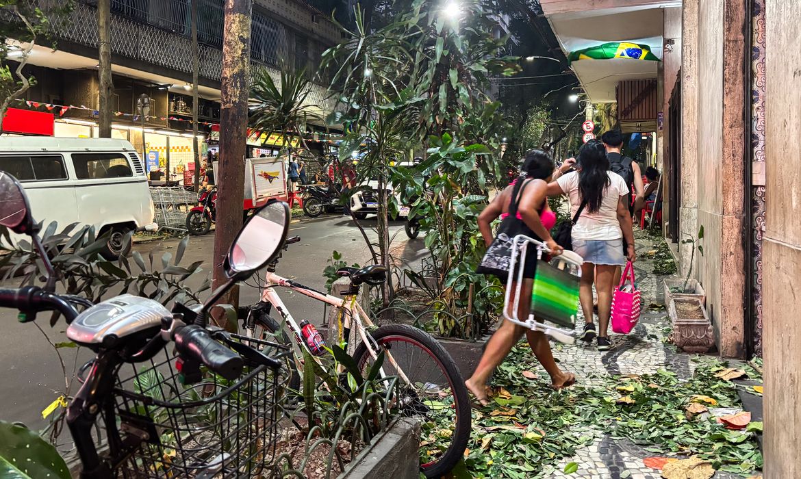 Rio de Janeiro tem duas mortes e um desaparecido depois de ventania 1 img 9430