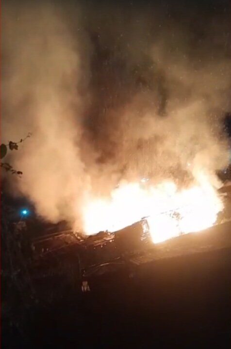 Incêndio destrói duas casas e atinge outros dois imóveis no Amazonas 1 incendio destroi duas casas e atinge outros dois imoveis no amazonas foto reproducao redes sociais e1786623306950
