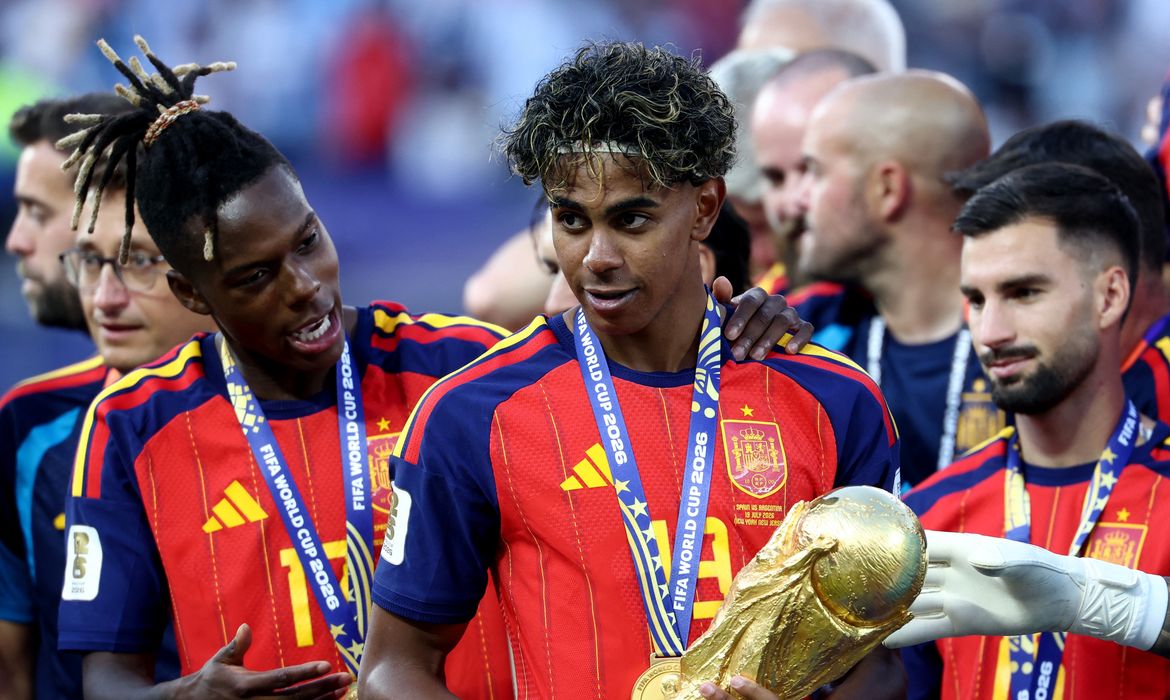 Conquista multiétnica: Espanha é bi com atacantes filhos de imigrantes 1 nico willians yamal baena espanha bicampea mundial 2026