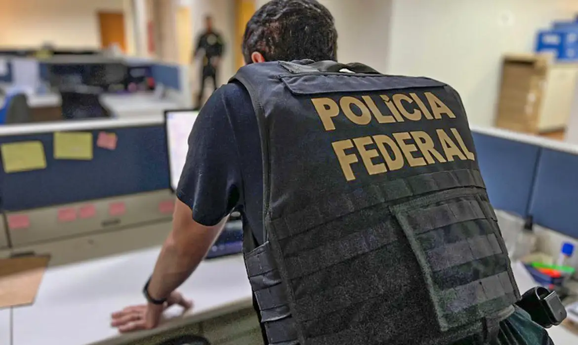 PF cumpre mandados contra suspeitos de desviar R$ 45 milhões de contas 1 pf reprime esquema de lavagem de capitais e de evasao de divisas em sp e em sc