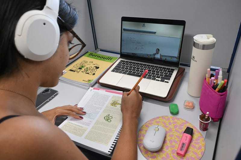 Bernoulli oferece aulas de revisão online e gratuitas para os estudantes que se preparam para o Enem 1 unnamed 5