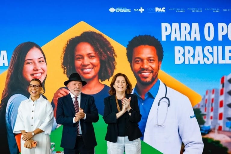 “Educação não tem limite para se fazer investimentos”, diz Lula ao inaugurar dez novos campi de institutos federais pelo Brasil 1 A integra as iniciativas de expansão e consolidação da Rede Federal de Educação Profissional, Científica e Tecnológica, que tem investimento de R$ 4,3 bilhões para a construção de mais de 100 novos campi de institutos federais. Foto: Ricardo Stuckert / PR