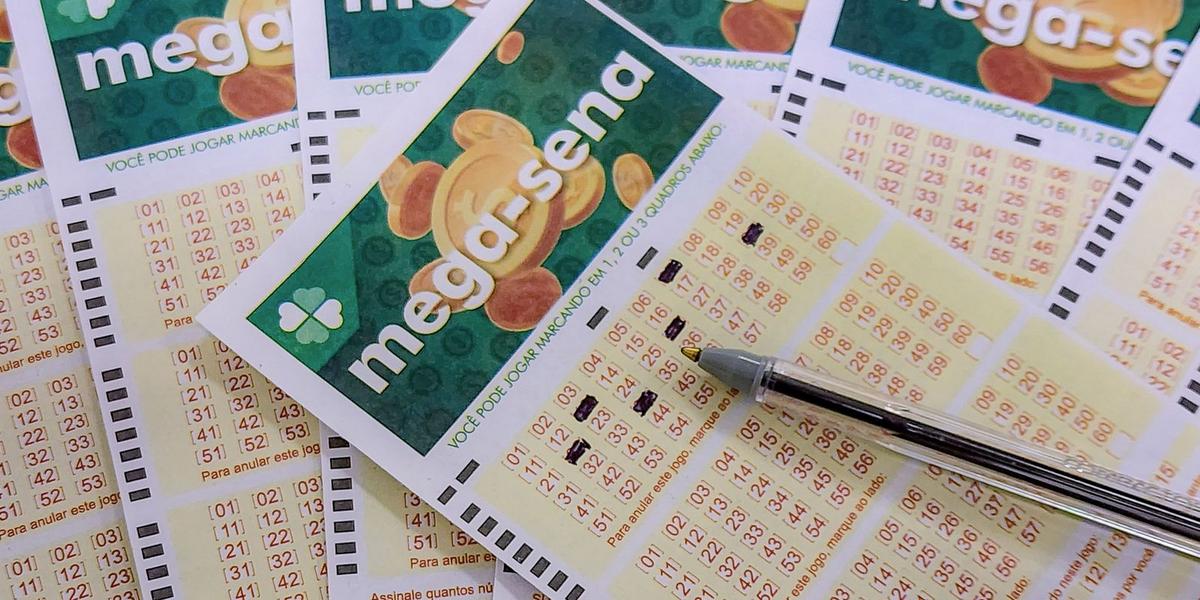 Mega-Sena acumula e prêmio dispara para R$ 135 milhões; confira os números 1 20230622 182751