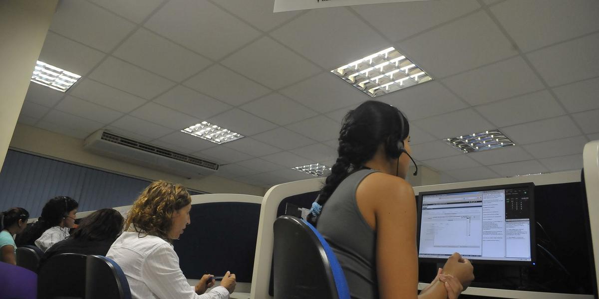Brasil registra quase 800 mil atendimentos a mulheres vítimas de violência em 2025 1 912291 agencia20brasil ligue20180 5457