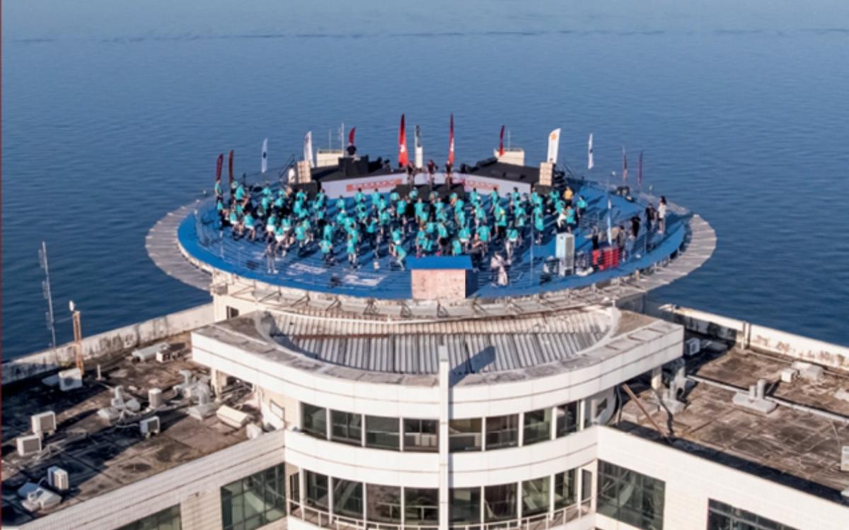 Manaus nas alturas: Evento de spinning transforma heliponto em academia a céu aberto 1 bike n roll 360o