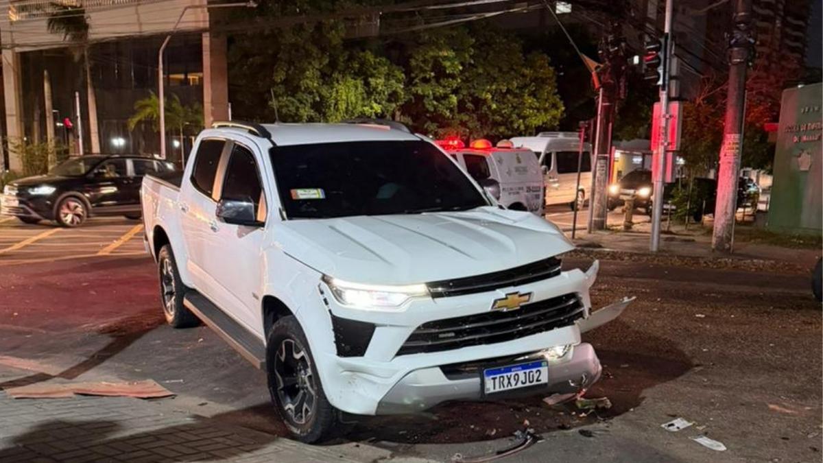 Tragédia no Adrianópolis: Barbeiro morre após caminhonete avançar sinal vermelho em Manaus 1 design sem nome 2026 08 28t072124.157