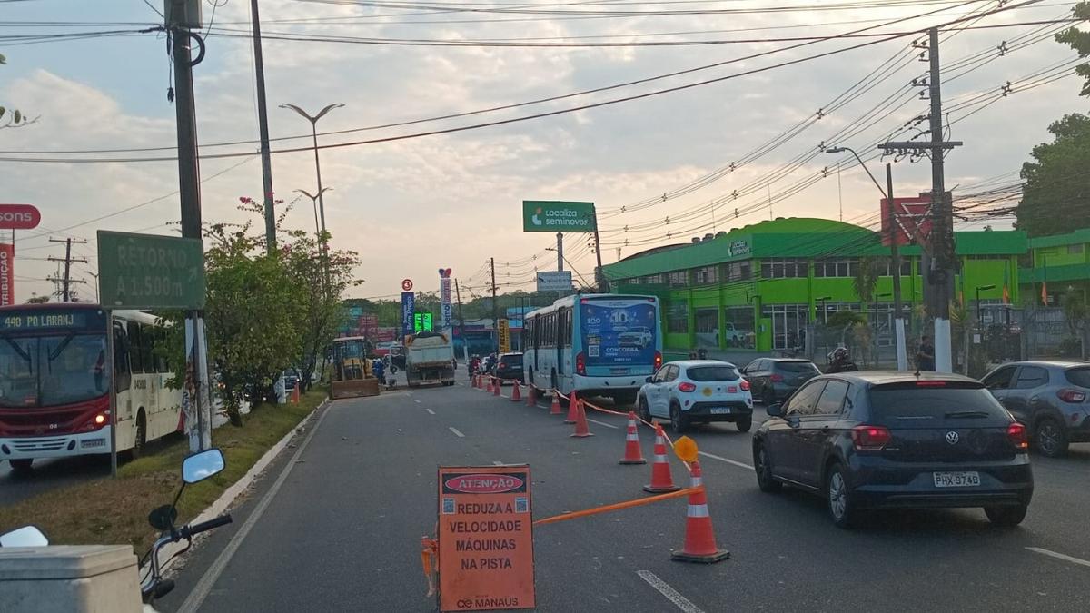 Rompimento de tubulação na Torquato Tapajós causa caos no trânsito de Manaus 1 design sem nome 96