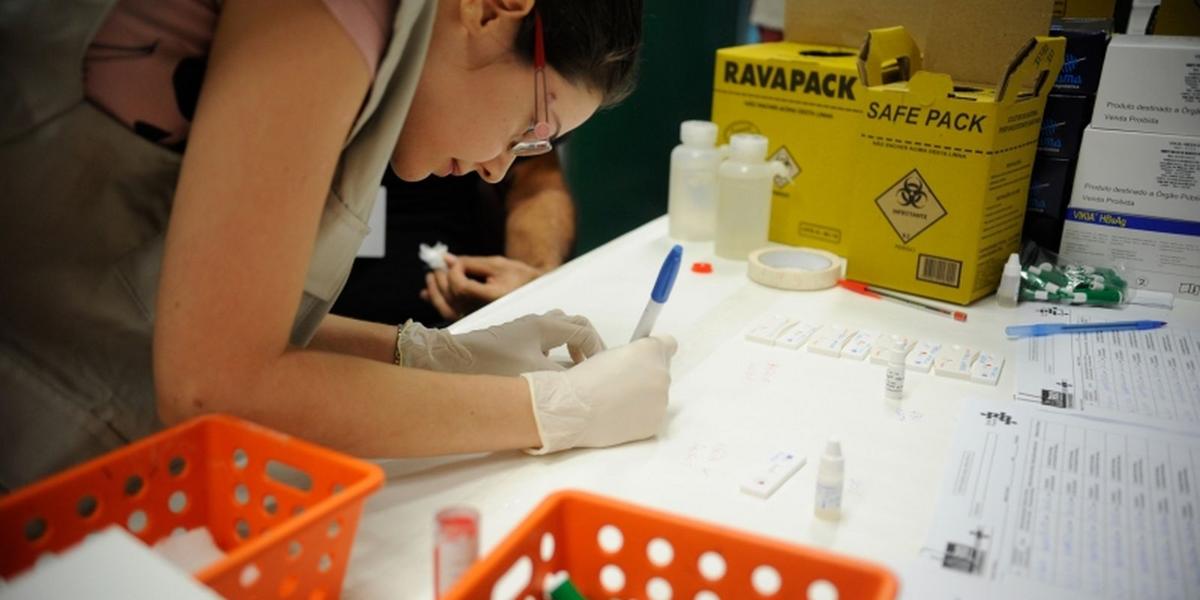 Radiografia das Hepatites: Estudo revela desafios do Brasil para eliminar a doença até 2030 1 hepatite tania rego