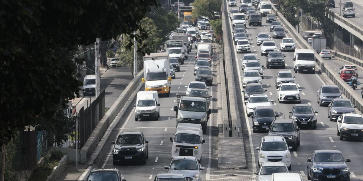Greve na CPTM trava São Paulo e gera caos com 750 km de congestionamento 1 int1501