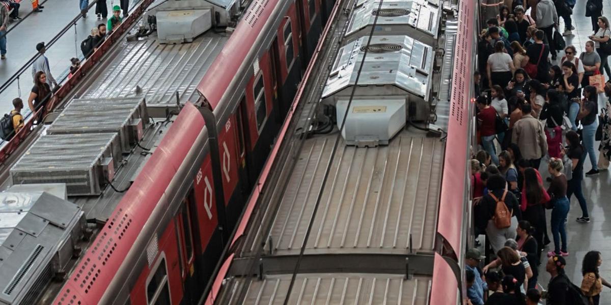 Greve paralisa três linhas da CPTM em São Paulo após protestos contra privatização 1 int3931.jpg 4