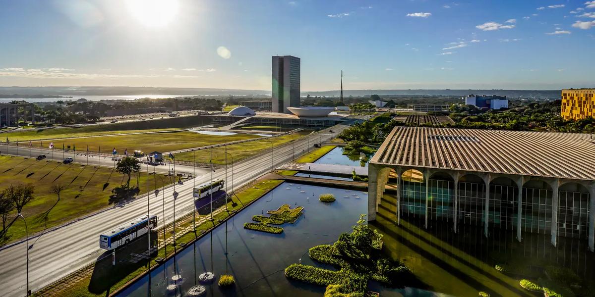 Crise diplomática: Brasil rebaixa relação com Argentina após ataques de Javier Milei 1 raf2027