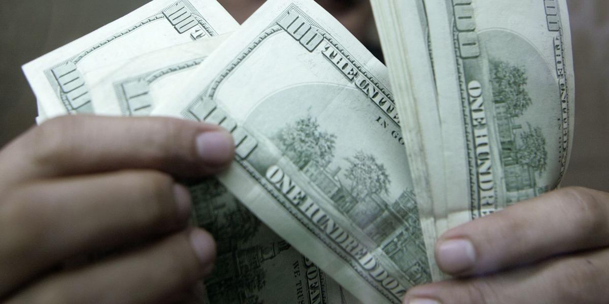 Dólar dispara e fecha perto de R$ 5,17 sob pressão externa e incerteza eleitoral 1 2026 07 30t121533z 1 lynxmpem6t1aa rtroptp 4 philippines economy reserves
