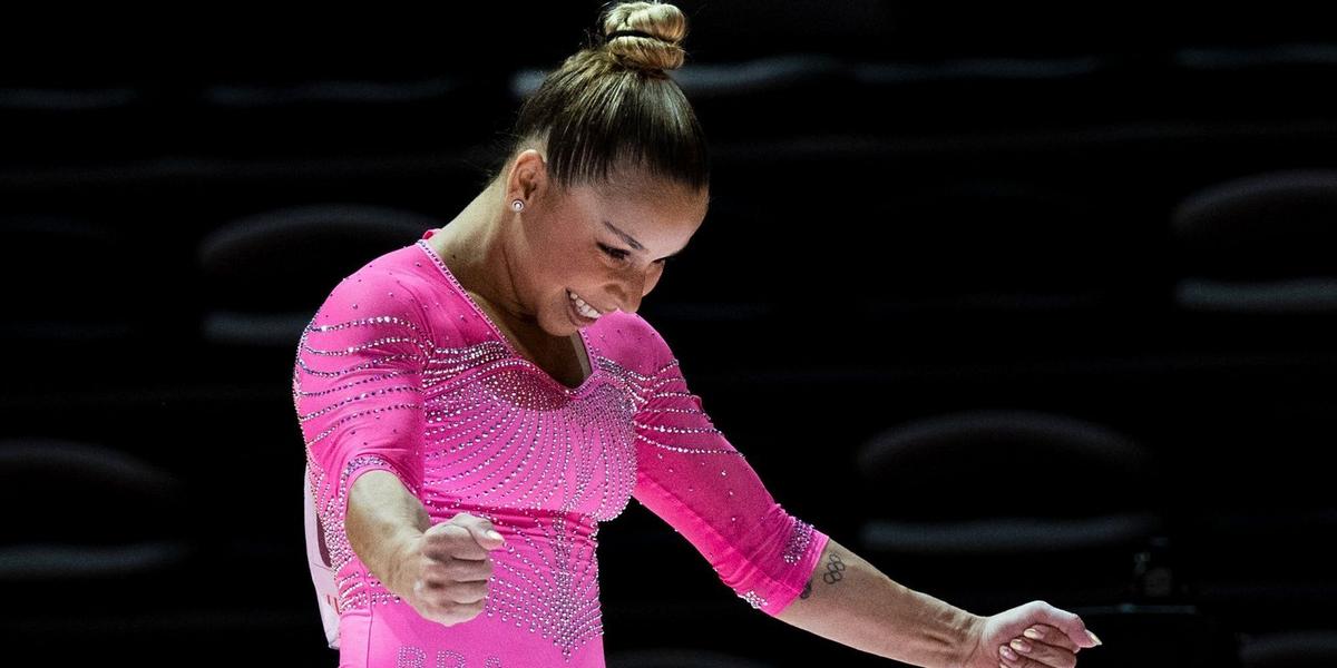 Flávia Saraiva brilha e conquista o ouro nas barras assimétricas na Copa do Mundo 1 2629