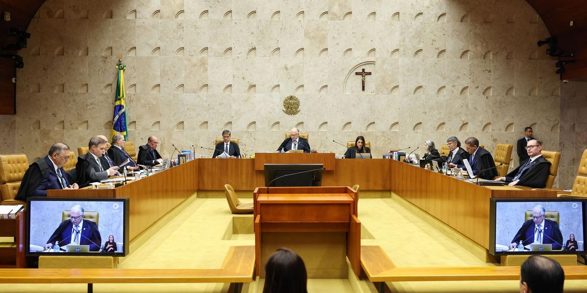 STF vive momento histórico: Fachin pede serenidade em julgamento inédito contra ministro 1 55530031913 290e813303 o
