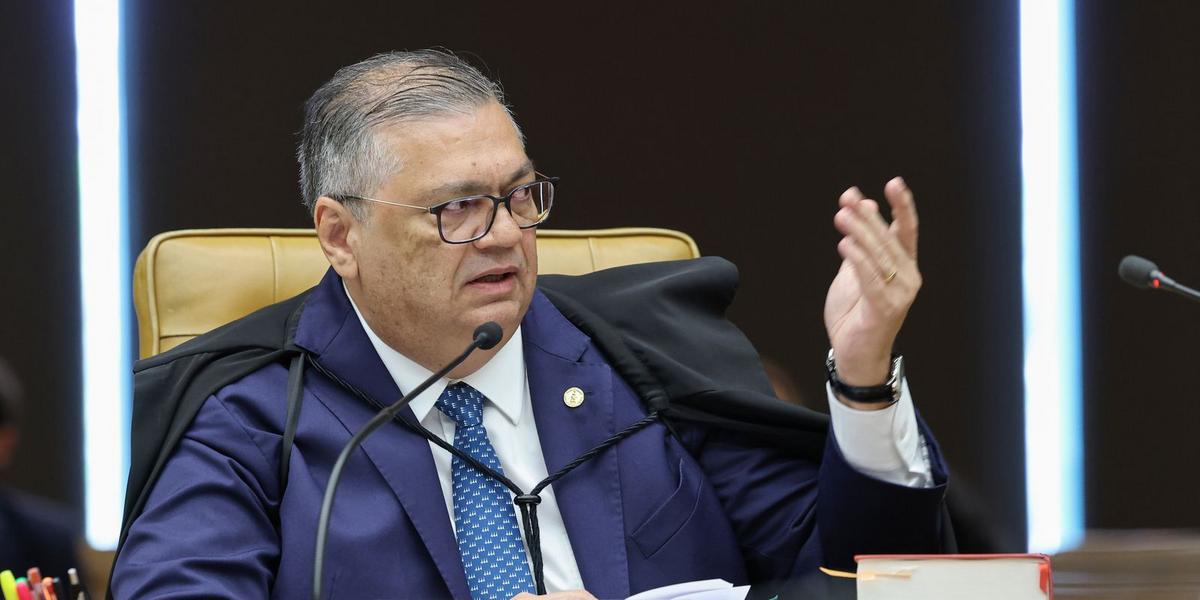 Dino ordena investigação sobre elo entre ex-banqueiro e cemitérios de São Paulo 1 55530389414 9c5deca160 o