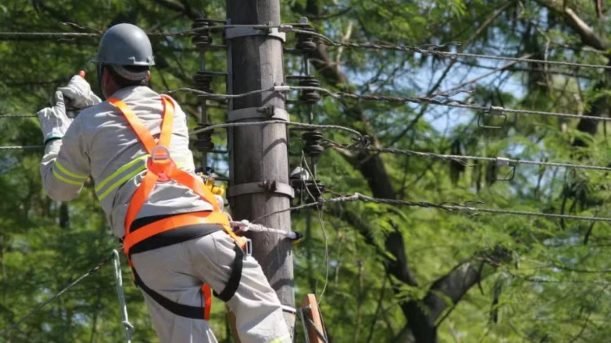 Manaus terá interrupção de energia em vários bairros neste fim de semana; confira a lista 1 bairros de manaus ficam sem energia foto divulgacao 1