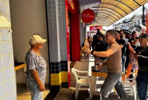 david almeida participa de caminhada em manaus e apresenta propostas para pequenos negocios foto jadson lima g1 am