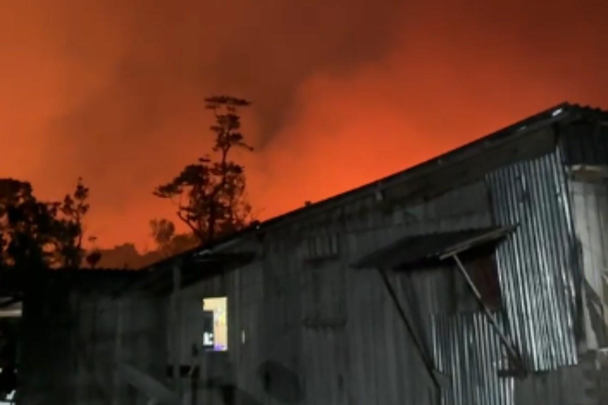 Incêndio florestal ameaça casas e plantações em Manacapuru; moradores clamam por socorro 1 incendio mpu