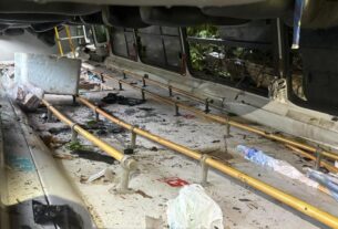 micro onibus ficou de cabeca para baixo apos cair em ribanceira na br 174 em presidente figueiredo foto divulgacao cbmam