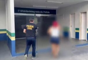 mulher e presa suspeita de falsificar documentos para contratar servicos de agua luz e internet em manaus foto reproducao pc am