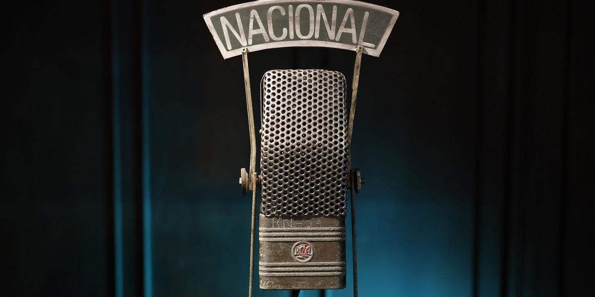 radio memoria radio nacional microfone credito fernando frazao agencia brasil