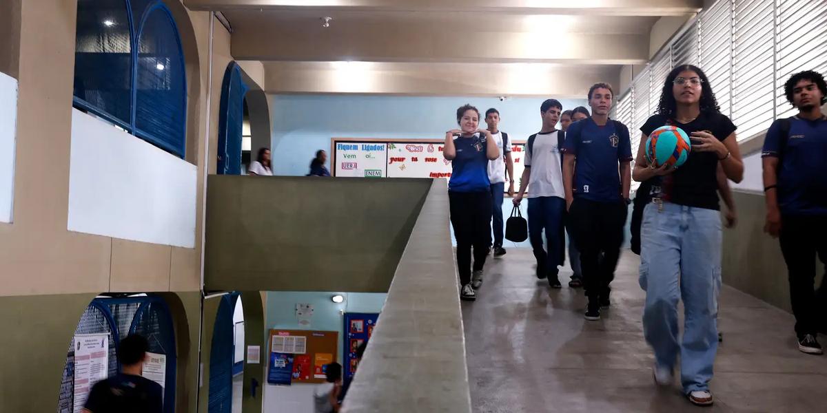 Programa Pé-de-Meia: Sexta parcela do incentivo começa a ser paga nesta segunda-feira 1 rbr5024