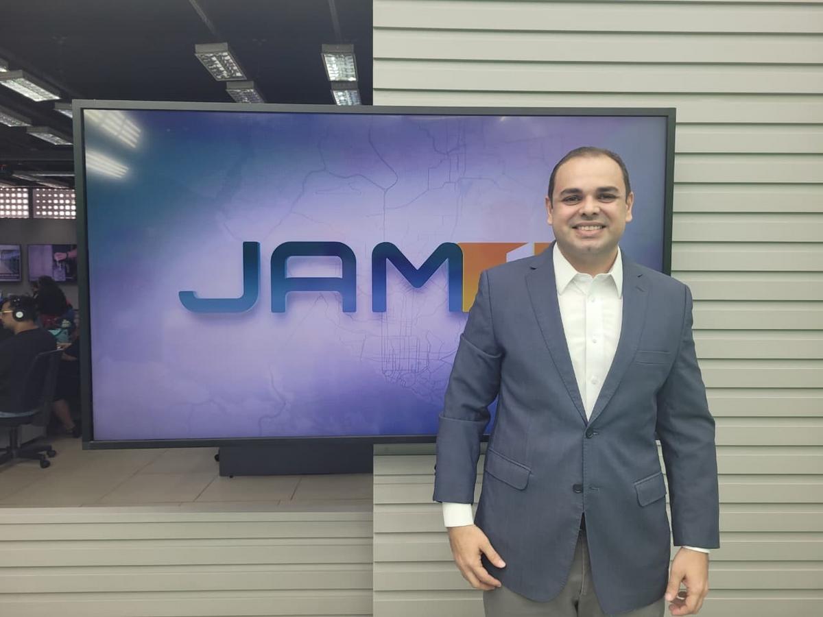 Roberto Cidade classifica contratos de familiares com o Estado como 'imoral' e promete rescisão total 1 roberto cidade candidato do uniao brasil ao governo do amazonas durante entrevista a rede amazonica nesta quarta feira 16 foto marcela orquizg1 am