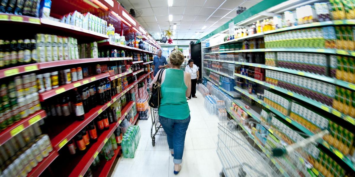 Inflação em alerta: IGP-M volta a subir e acumula alta em 12 meses 1 supermercados dia 8