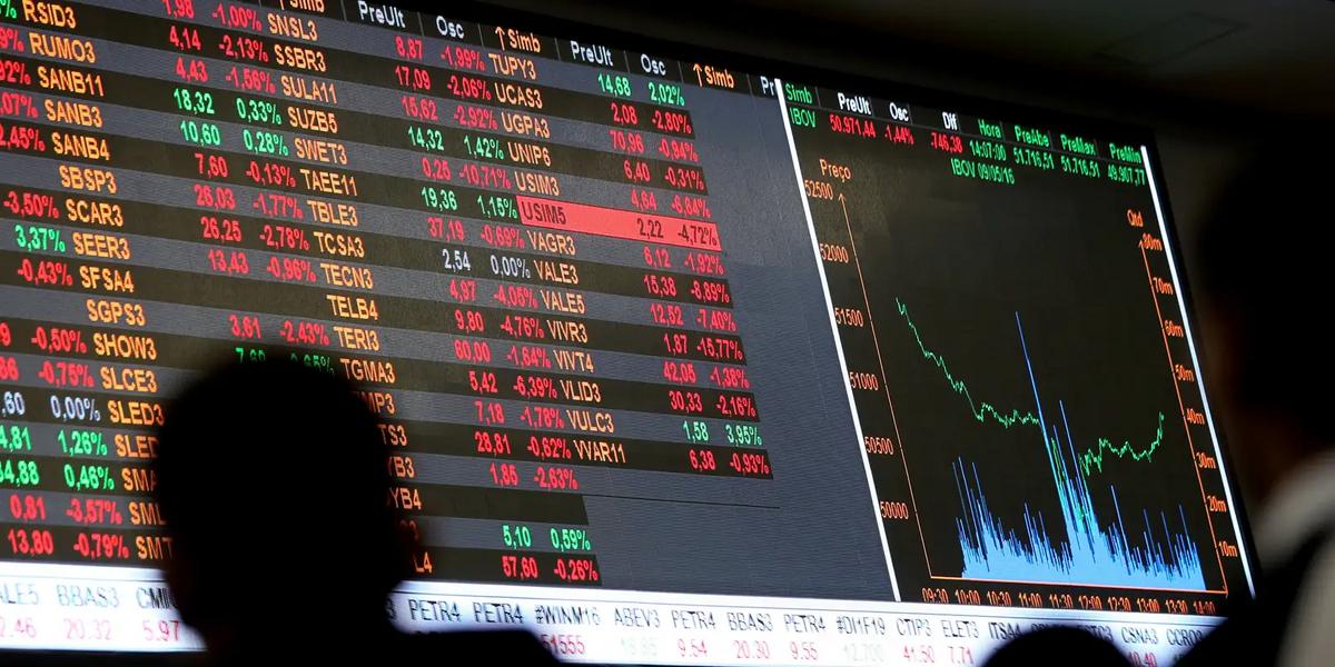 Mercado financeiro entra em euforia: Dólar cai para R$ 5 e Ibovespa renova recorde histórico 1 2020 03 11t154713z 1 lynxmpeg2a1pf rtroptp 4 bovespa manh