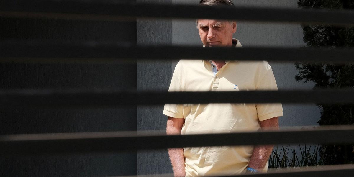Defesa de Jair Bolsonaro aciona STF para retomar visitas de Flávio 1 2025 09 03t181322z 1791967569 rc2gkgalcxwm rtrmadp 3 brazil bolsonaro trial
