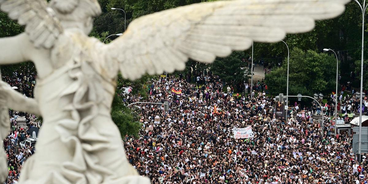 Crise imobiliária na Espanha: sindicatos convocam greve geral histórica antes de eleições 1 2026 10 03t155345z 1 lynxmpem920el rtroptp 4 spain housing protest