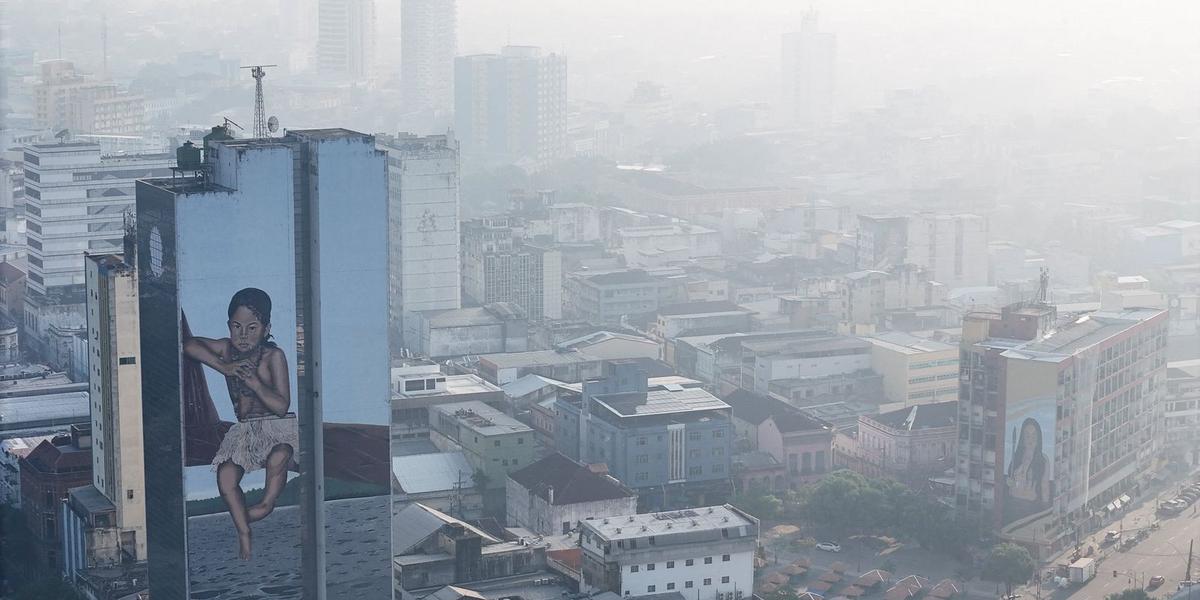 Ar irrespirável: Manaus entra em colapso devido à fumaça das queimadas 1 2026 10 08t150316z 1036751096 rc2vyna0je1u rtrmadp 3 brazil fire smoke