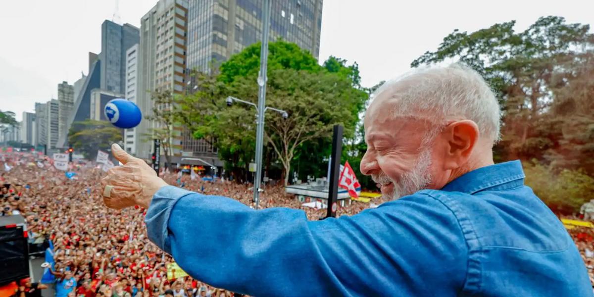 Ato de apoio à reeleição de Lula mobiliza multidão na Avenida Paulista 1 55581822232 4e0abc8087 o
