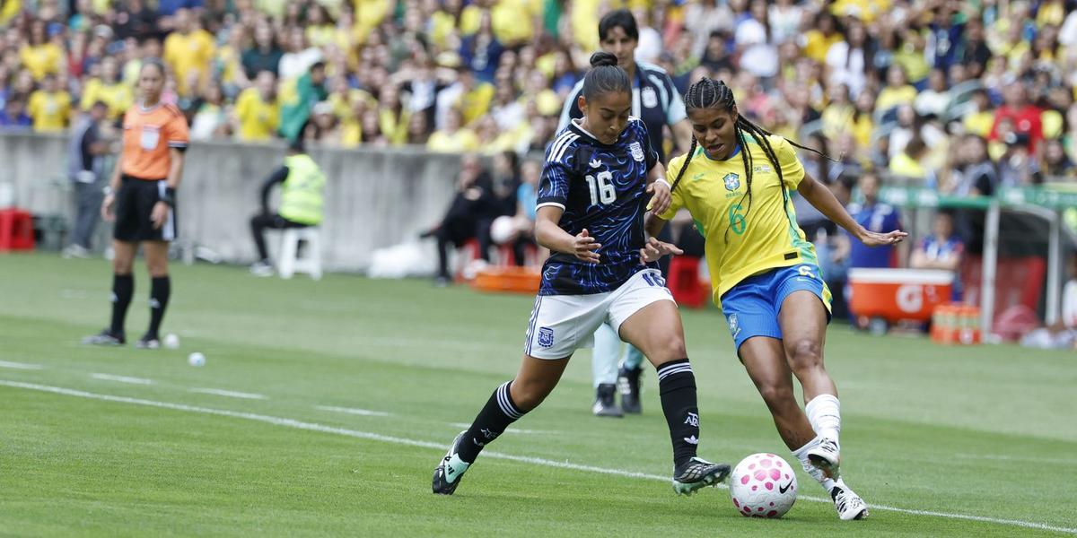 Seleção Brasileira feminina aterrissa em Pernambuco para segundo duelo contra a Argentina 1 brasil fem 3 x 1 argentina jogo 1 065