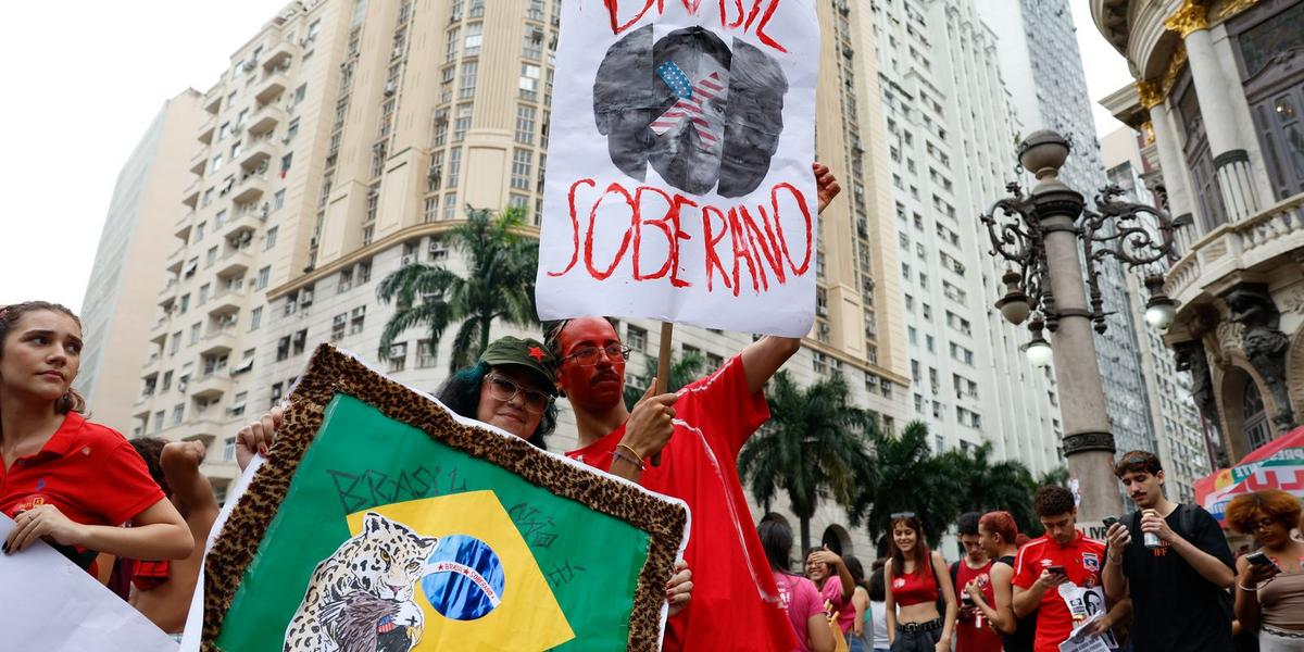 Estudantes tomam as ruas do Rio de Janeiro em ato pró-Lula 1 d6a0574