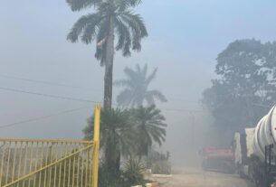 fogo em area com lixao passa de 18 horas e fumaca afeta qualidade do ar em manaus foto lucas macedo g1 am