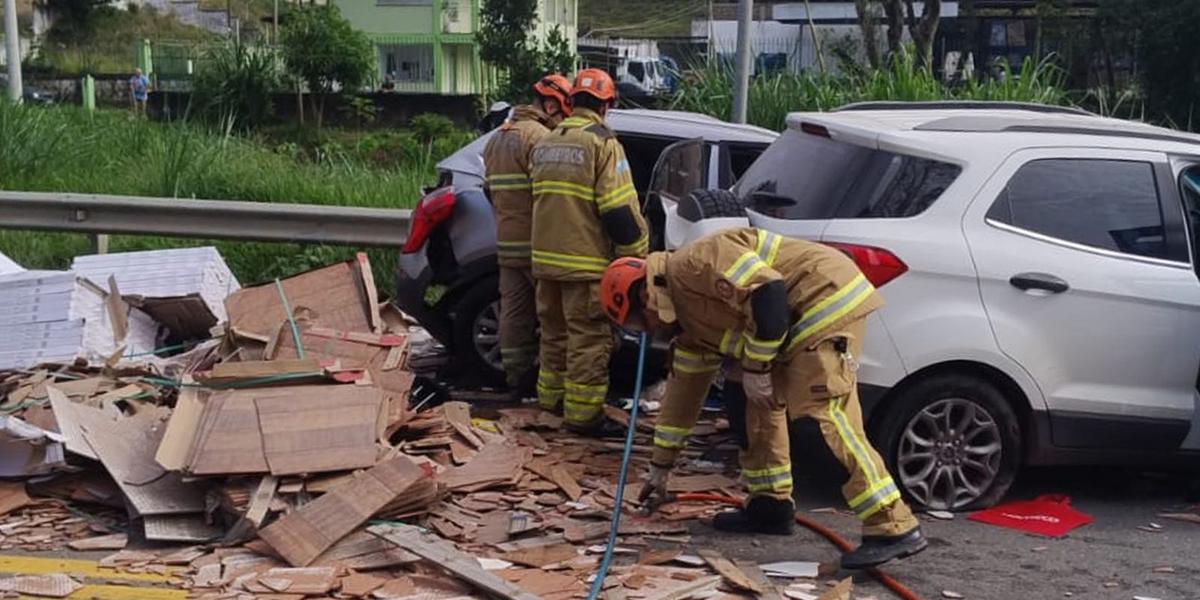Tragédia nas estradas: acidente grave na BR-393 deixa cinco mortos e nove feridos no Rio 1 image 1