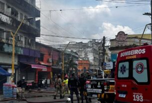 incendio que atingiu predios no centro de manaus esta confinado mas nao foi extinto diz comandante dos bombeiros