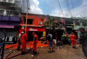 incendio que atingiu predios no centro de manaus esta confinado mas nao foi extinto diz comandante dos bombeiros foto jadson lima g1 am