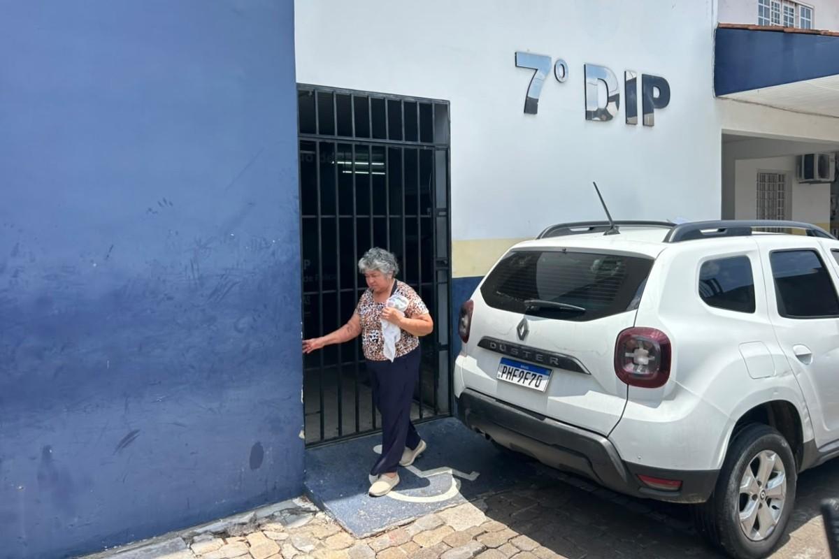 mulher presa