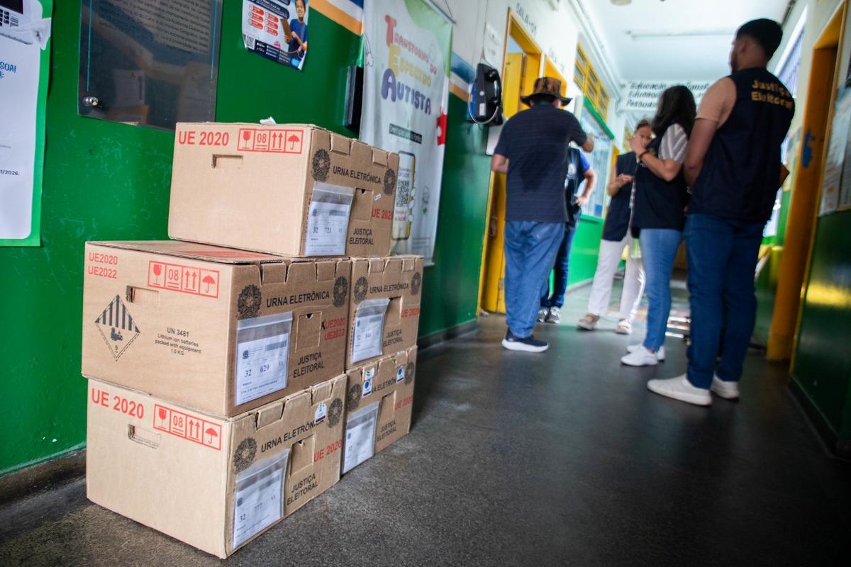 Logística em alerta: TRE-AM inicia distribuição das mais de 4 mil urnas eletrônicas em Manaus 1 whatsapp image 2026 10 02 at 16.33.16